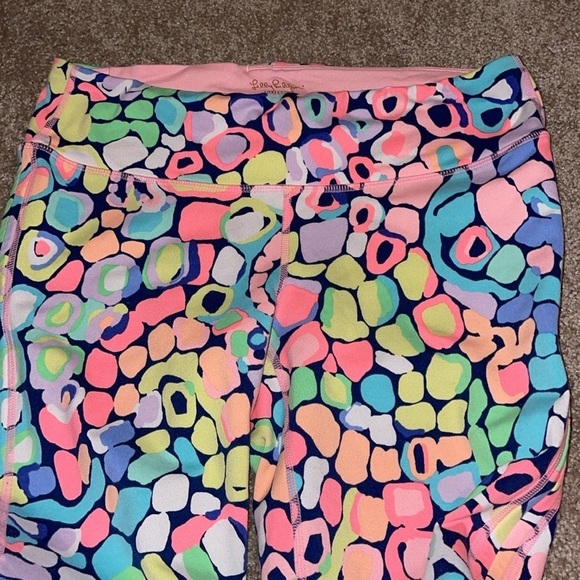Lilly Pulitzer Luxletic Gypsy Jungle Cropped Leggings- size medium - Picture 3 of 6
